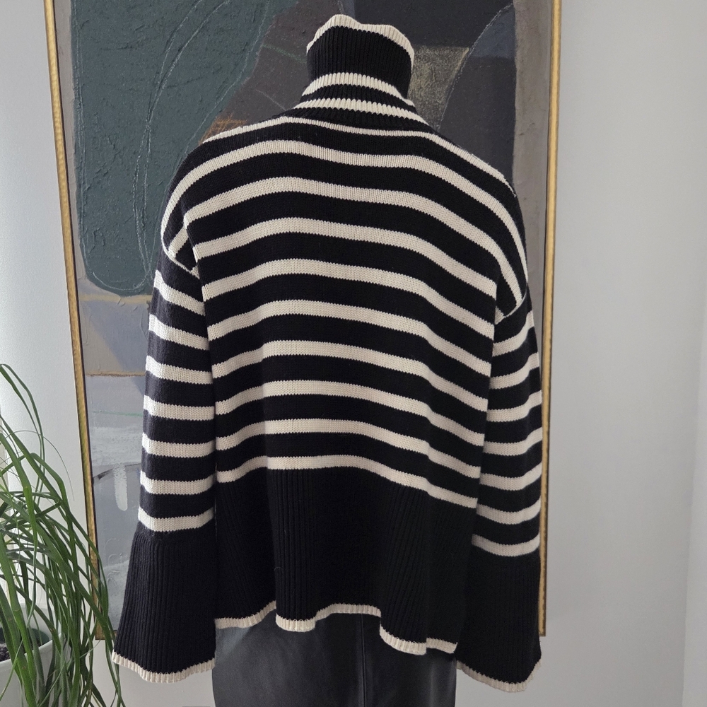 Toteme | Signature Stripe Turtleneck - Picture 3 of 12